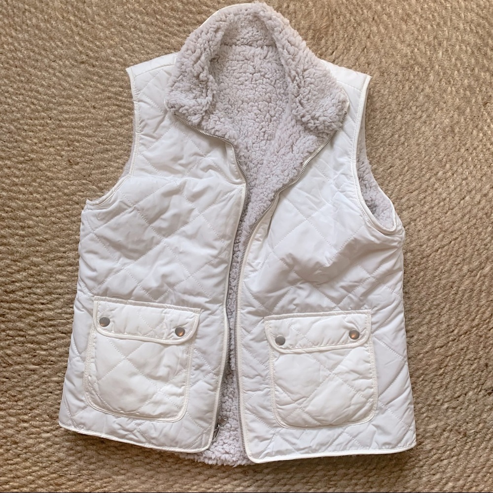 Francesca’s Reversible Vest NWOT